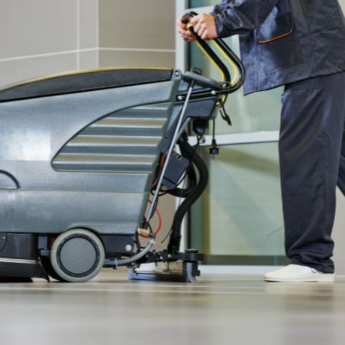 Spezialgeräte für Grundreinigung in Münster im Einsatz