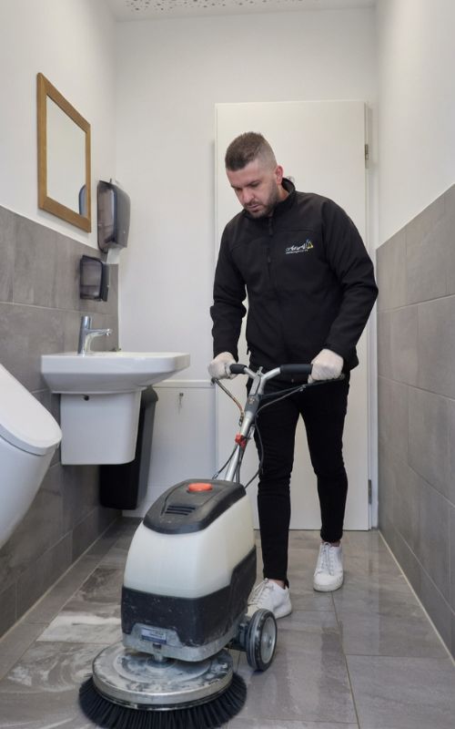 Reinigung nach Renovierung oder starker Nutzung in Münster